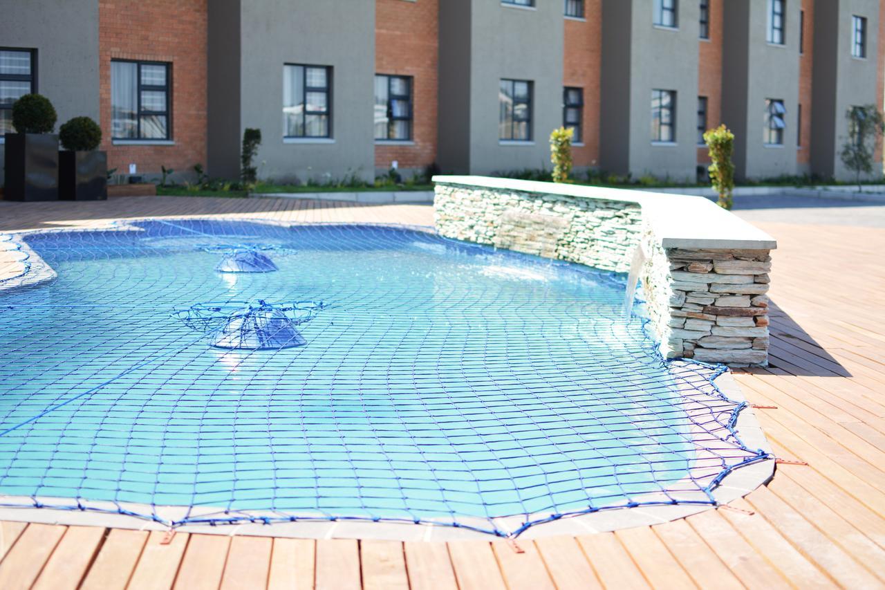 Regal Inn Hotel Midrand Exteriör bild