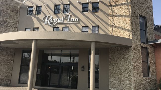 Regal Inn Hotel Midrand Exteriör bild